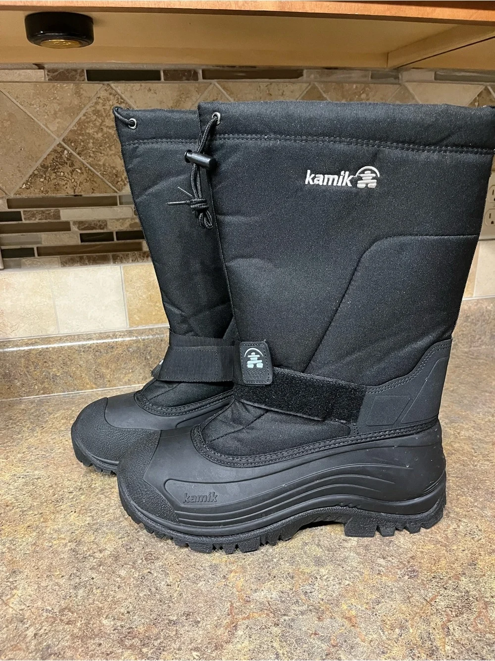 NWOT Kamik Greenbay 4 Men’s 12 Black Waterproof Insulated Snow Boots WINTER SKI